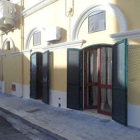 Hotel E Baia 2*