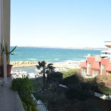 Hotel E Baia 2*