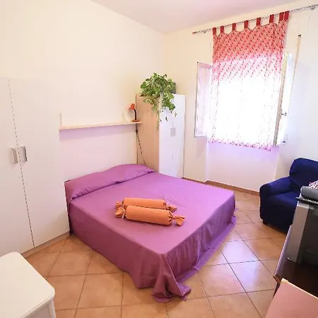 E Baia Hotel 2*